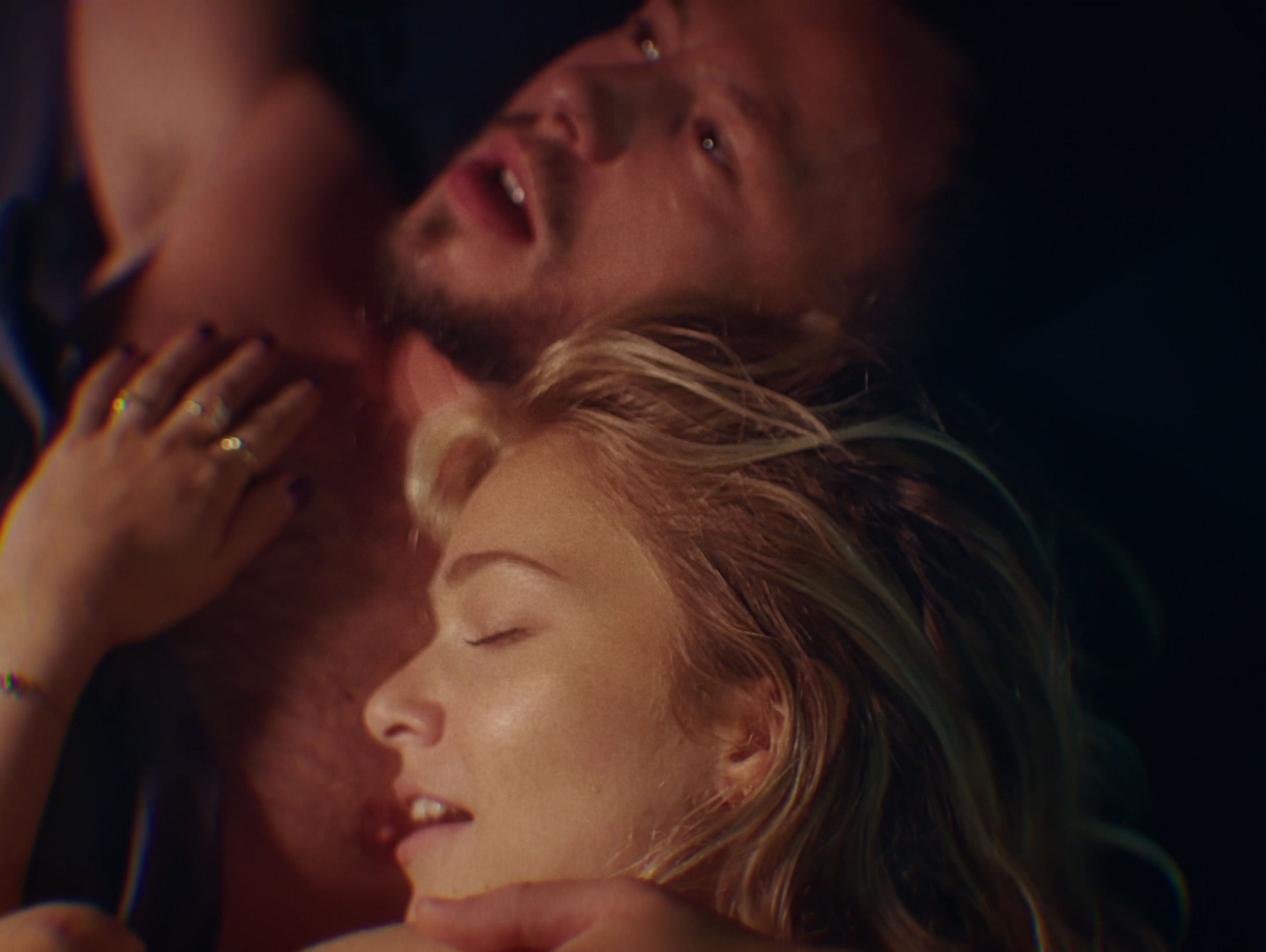 CLOSE UP — still 1